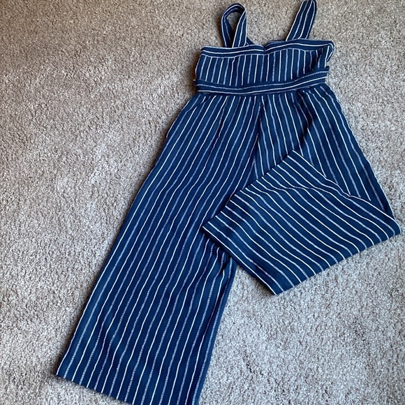 Jumpsuit - Picture 5 of 9